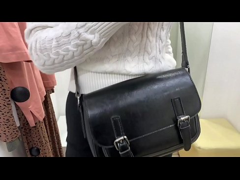 ❤️ Melancap awam perempuan jalang FeralBerry dengan dildo di dalam bilik pemasangan ❌ seks super pada kami ms.hentaibar-com.ru ❌